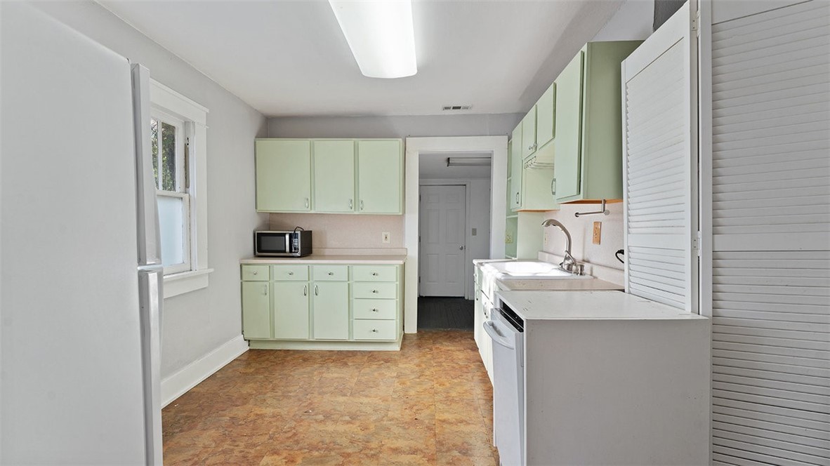 Jennings Plus - Residential Lease
