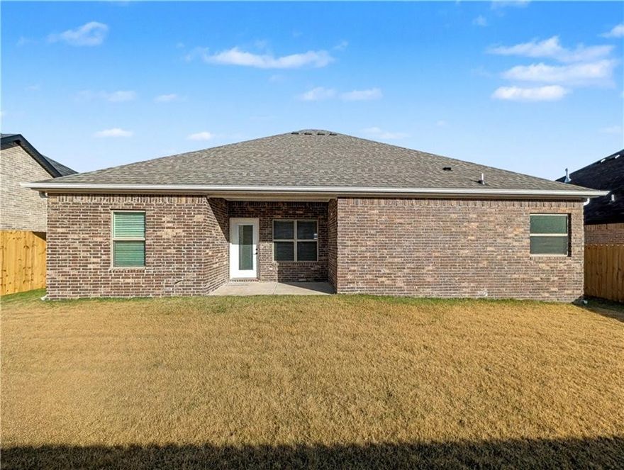 Another Great Duplex Opportunity In Springdale! This Two-Level Layout Delivers 3 Bedrooms And 2 Bathrooms Per Side Along With A One Car Garage. The Floorplan Is Functional And Comfortable,
