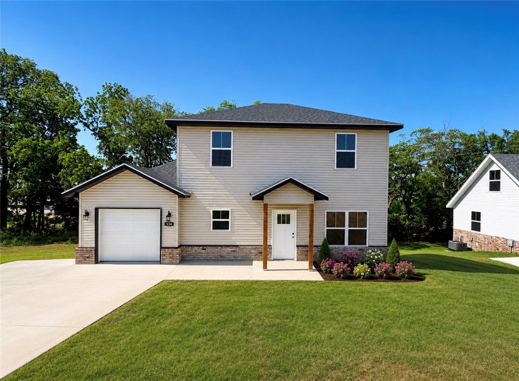 Photo 1 of 8 — 334 LaVona Lane, Huntsville, AR 72740
