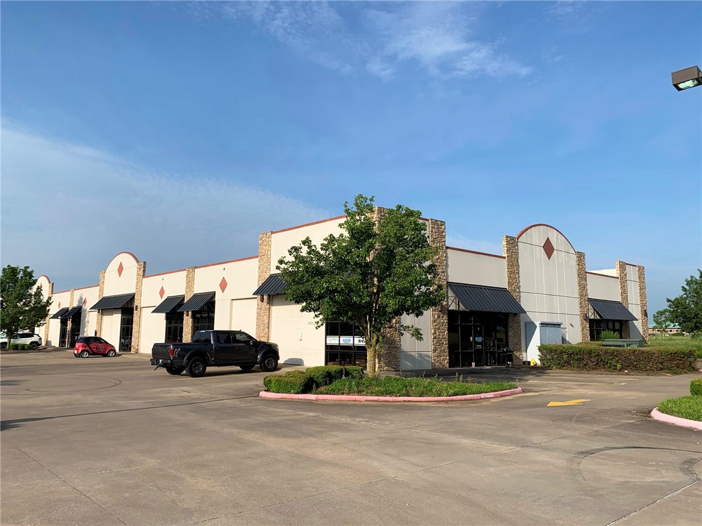 OLD FARM PH 1, THE-BENTONVILLE - Commercial Sale