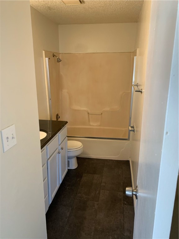 ROSE HILL OUTLOTS - Residential Lease