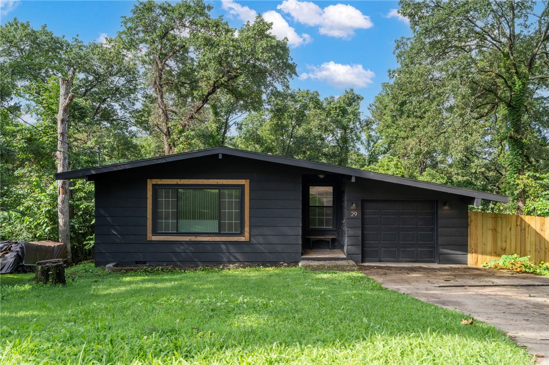 Prime Spot! Come check out this 1028sf home with over 1000sf of unfinished basement space ( not included in the square footage) Enjoy a seasonal view of Lake Norwood in winter. This 2-bedroom, 1.5 bath home is perfect for first-time home buyers or as a savvy investment opportunity ! Features a newer HVAC system (installed Nov 2021) and a brand-new kitchen range. Offers ample square footage and plenty of storage. Come see it for yourself! Close to Bella Vista's best attractions - trails, pools, tennis courts, parks, biking, and beyond.