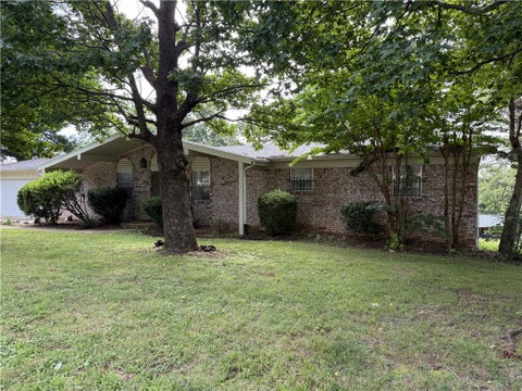 Photo of 607 Skyline Drive, Harrison, AR 72601 (MLS # 1355828)