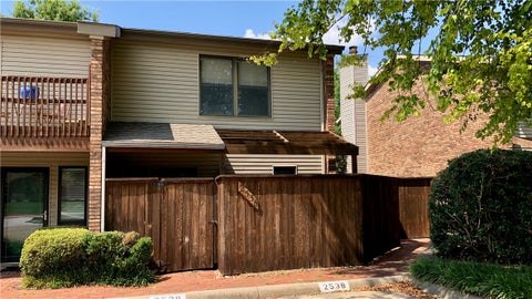 Photo of 2538 E Sweetbriar Drive, Fayetteville, AR 72703 (MLS # 1362083)