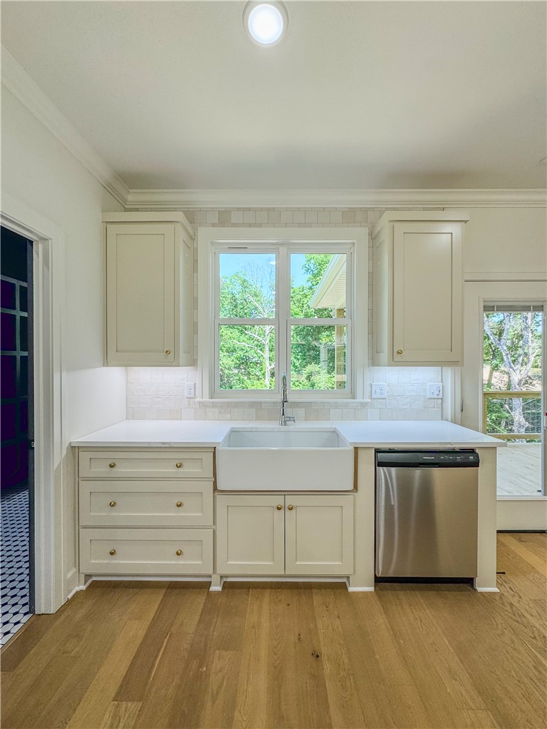 Dickenshire Sub Bvv - Residential