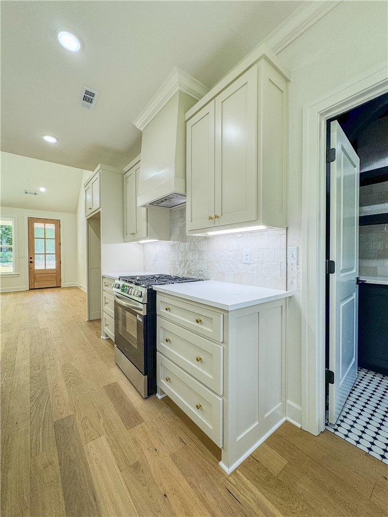 Dickenshire Sub Bvv - Residential