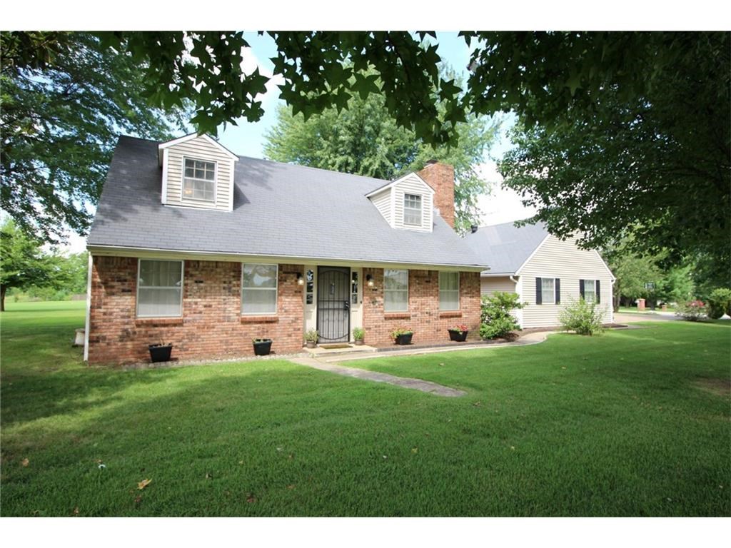 Remodeled and Updated Home on 1.14 Acre Lot with Plenty of Living Space - Large Sunroom looking out to the Pool, Enclosed Garage perfect for Game Room or Hobby Room! Gorgeous Kitchen with Shaker Style Cabinets, Granite Countertops, Custom Tile Backsplash. Two-car detached Garage, Large Level Yard, Storm Shelter! Convenient to everything in Bentonville and just a few miles from I-49. This Gorgeous home is a Must-See! Property can be re-zoned for Medical Office, Daycare, Bank Branch or other businesses.