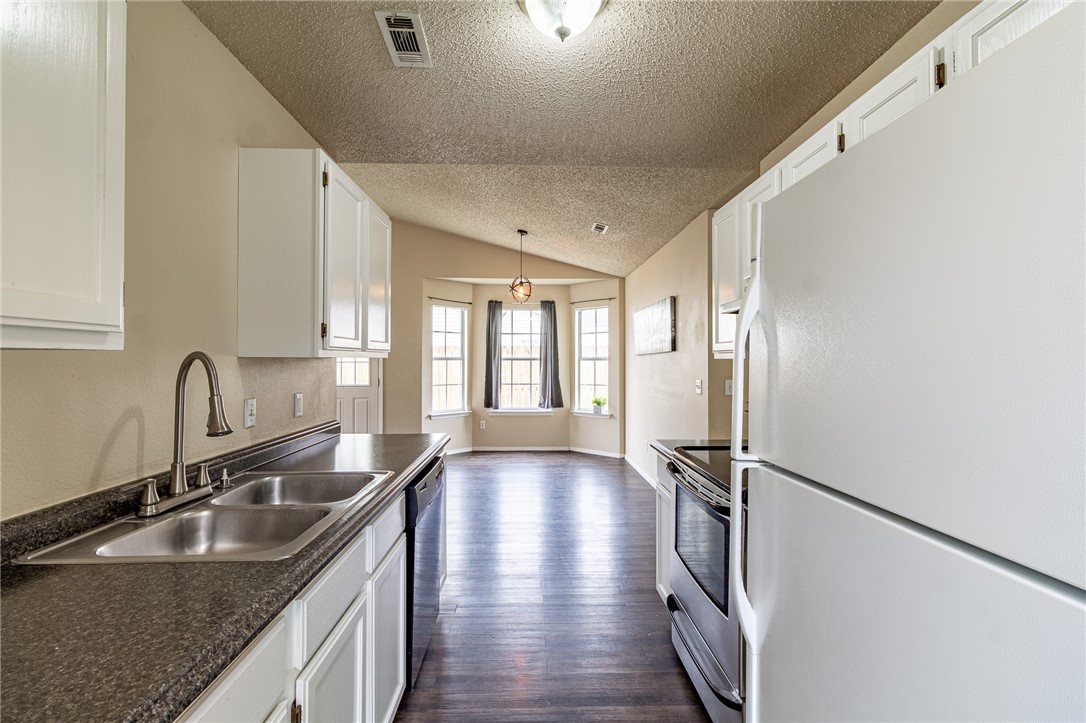 Vineyard Ph Ii - Residential