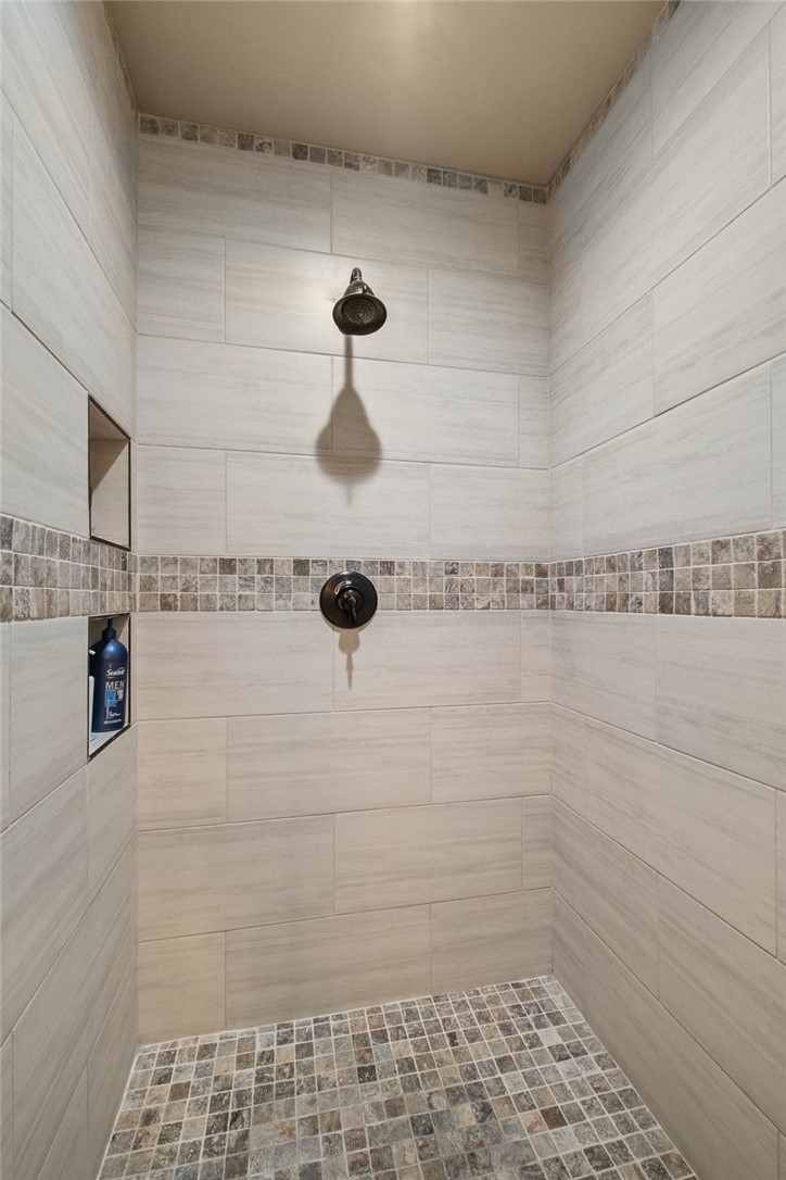 Angel Falls Add Ph 1 Bentonville - Residential