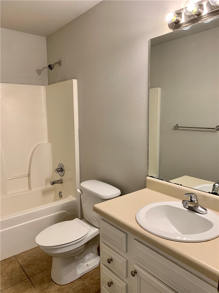 Pinewoods - Residential Lease