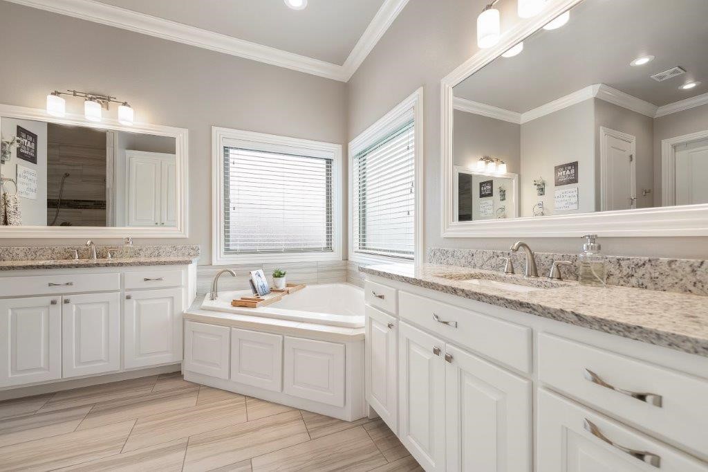 Estates At Woods Creek, The Bentonville - Residential