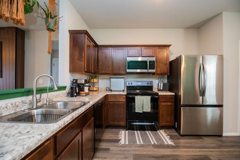 PROVIDENCE VILLAGE PH III-BENTONVILLE - Residential