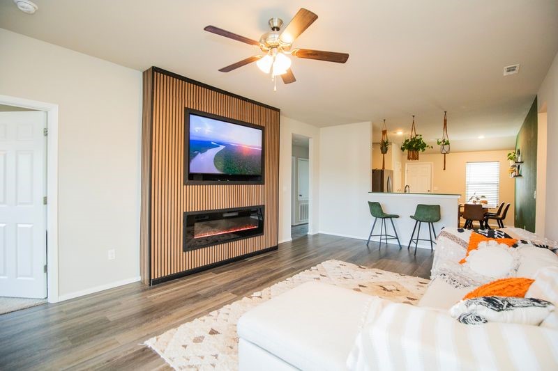 PROVIDENCE VILLAGE PH III-BENTONVILLE - Residential