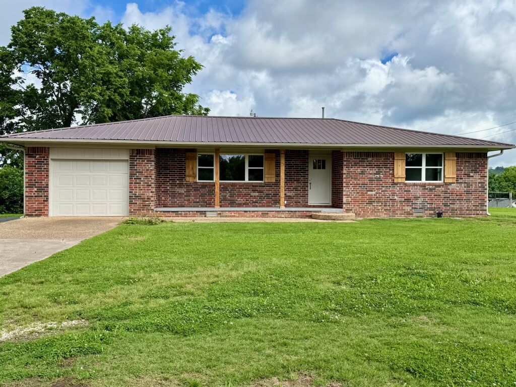 Photo 1 of 36 — 12831 Hummingbird Road, Elkins, AR 72727