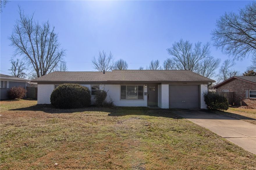 A short stroll or bike ride connects you to everything Bentonville has to offer. Come check out this rental today!