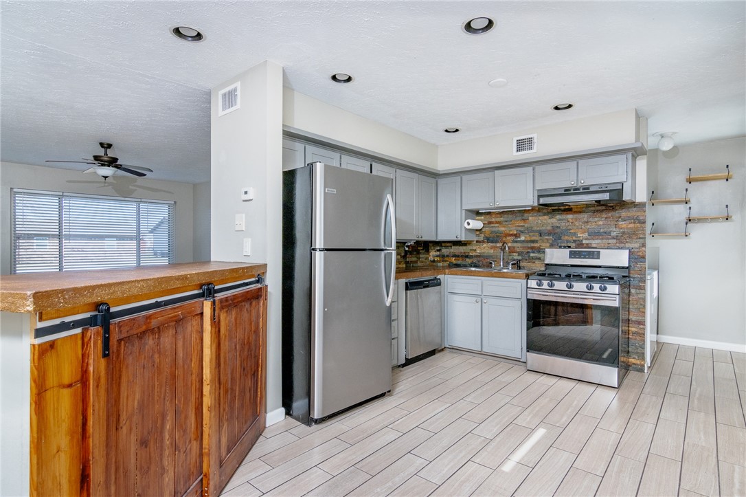 Rolling Hills - Residential Lease