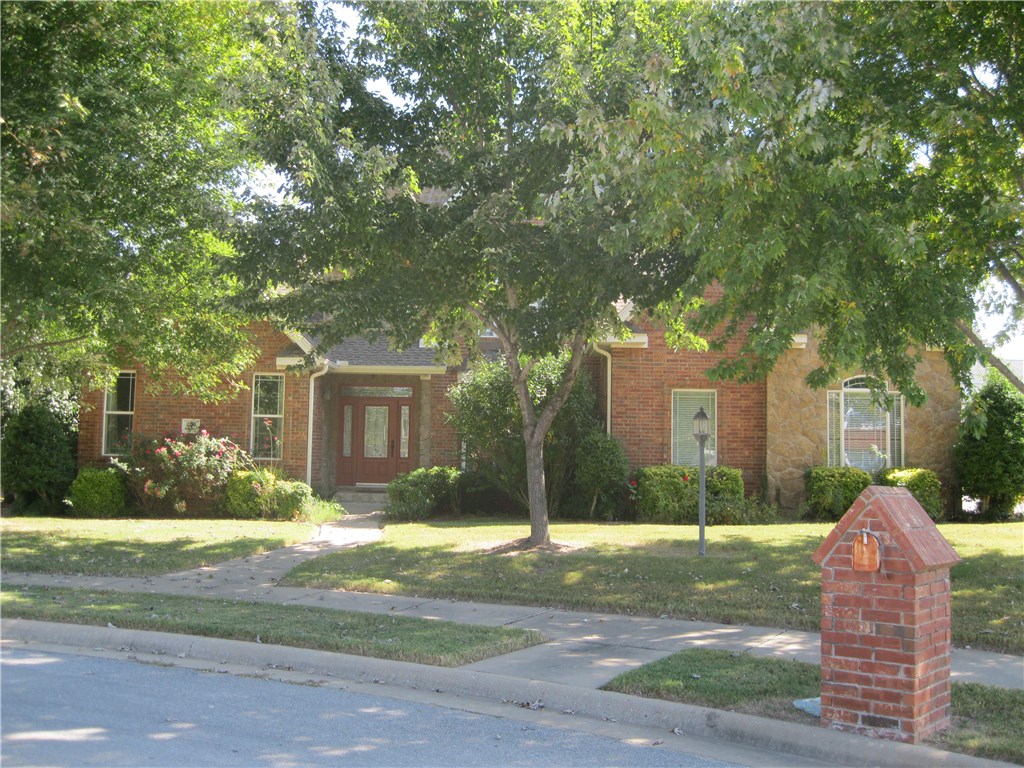 Gorgeous home in Denali Park Subdivision, features include 4 bedrooms, 3 1/2 baths, hardwoods, granite counters, huge master with walk in shower and Jacuzzi tub and his/hers sinks. Executive office, Formal dining, 2 bedrooms downstairs, 2 bedrooms upstairs. Play set in backyard stays, privacy fenced backyard.