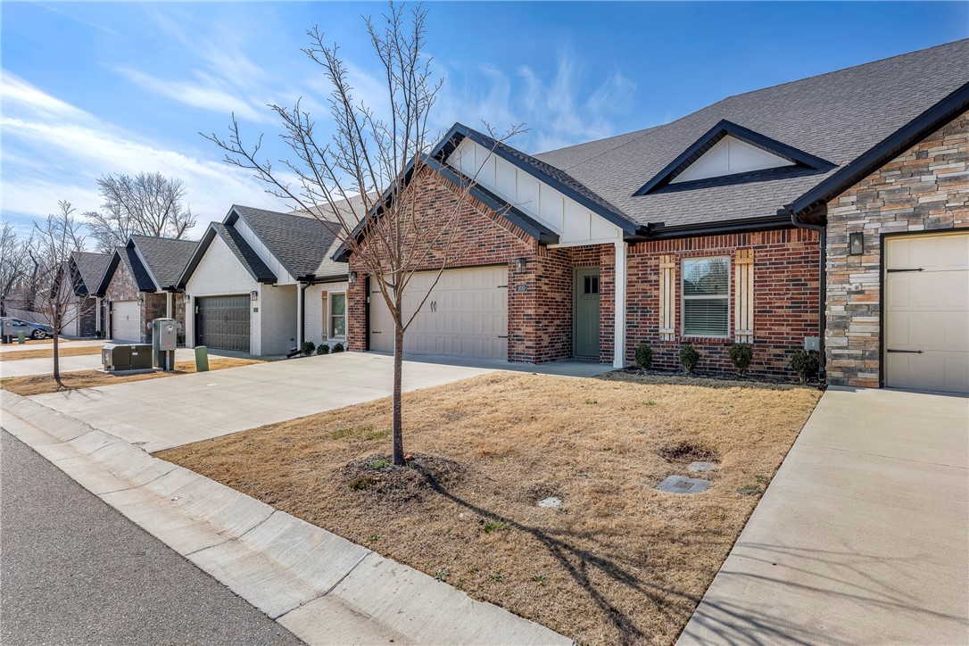 Dixieland Twnhms Rogers - Residential Lease