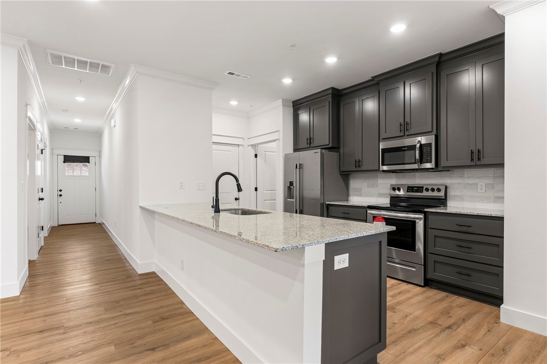 Dixieland Twnhms Rogers - Residential Lease