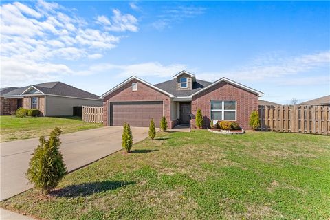 Photo of 888 NW Evans Circle, Bentonville, AR 72713 (MLS # 1340982)