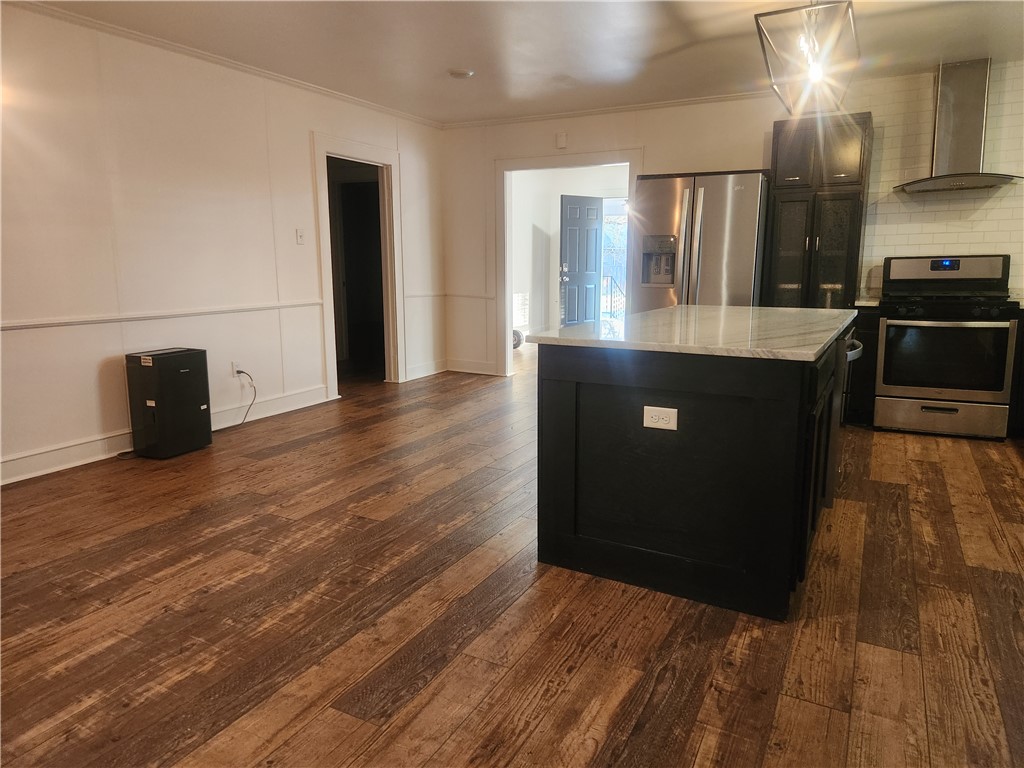 Jojos Corner - Residential