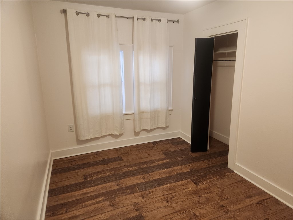 Jojos Corner - Residential