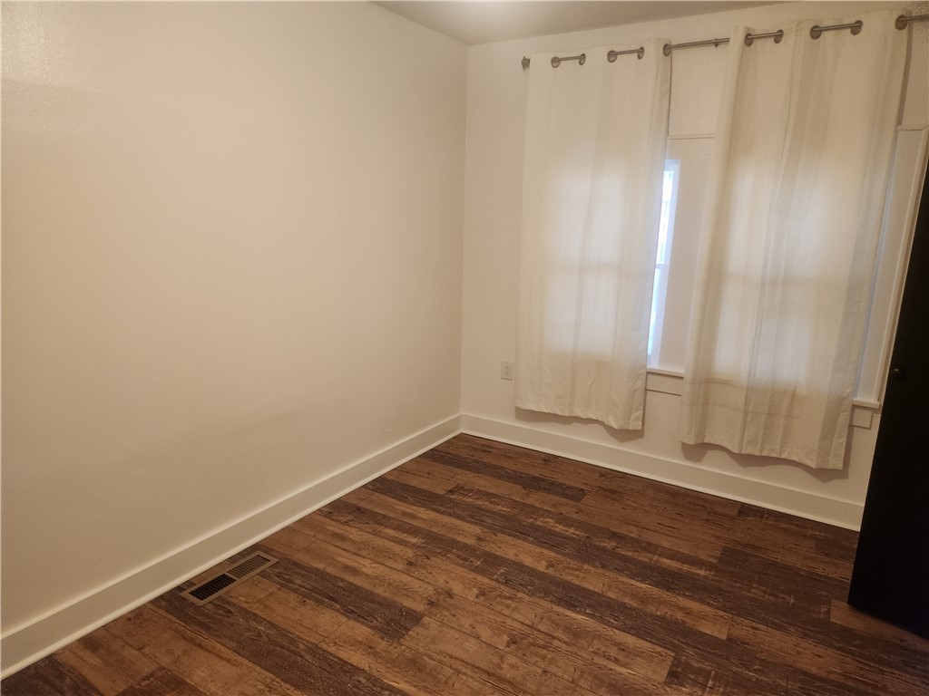 Jojos Corner - Residential