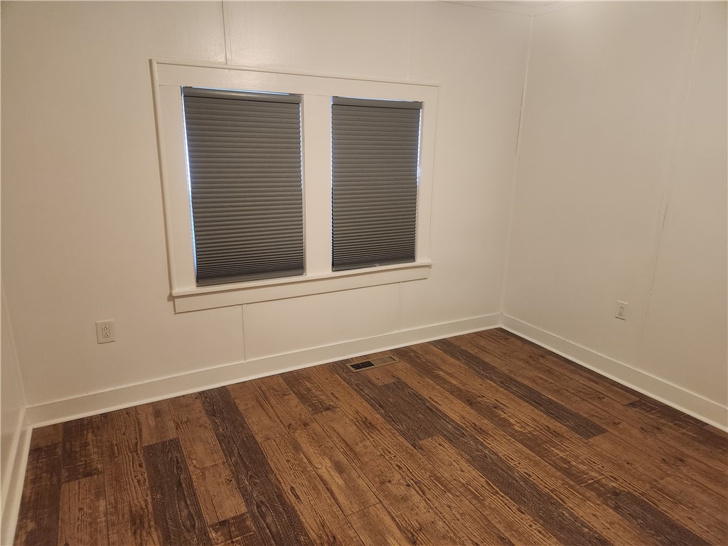 Jojos Corner - Residential