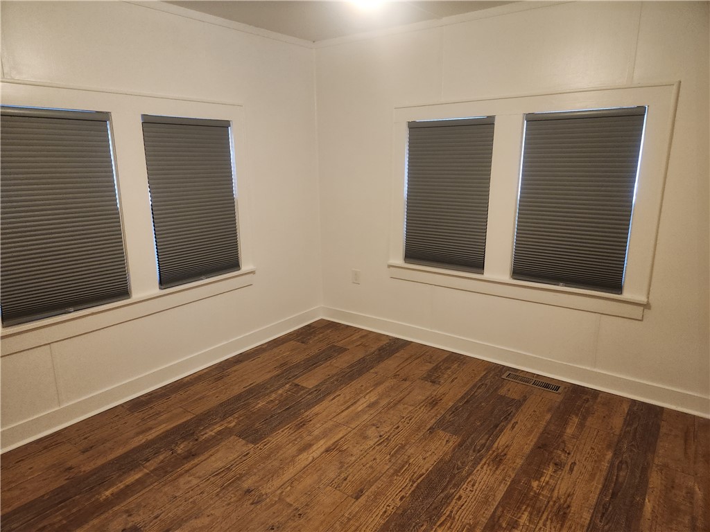 Jojos Corner - Residential