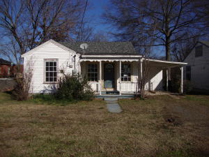 FIXER-UPPER....GREAT INVESTMENT PROPERTY. MLS#15-2623.