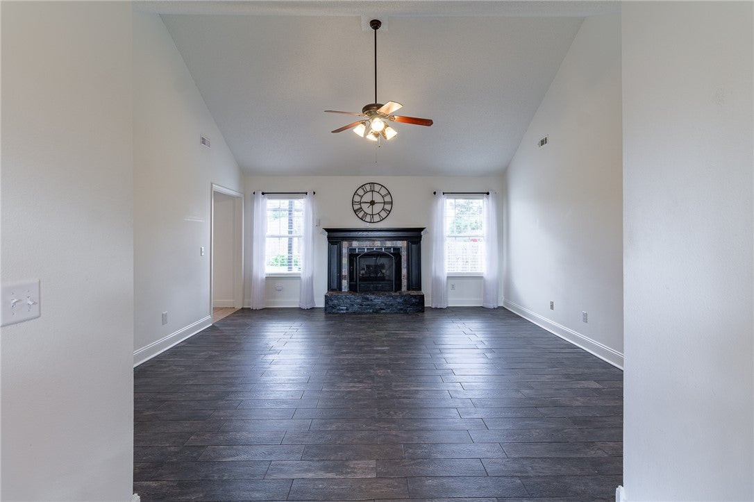 Northwest Arkansas Real Estate | Uptown Real Estate 2011 W Sumac Street