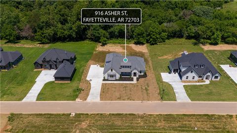 Single Family Residence in Fayetteville AR 916 Asher Street 34.jpg