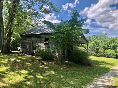 Single Family Residence in Eureka Springs AR 361 County Road 117 Rd 19.jpg