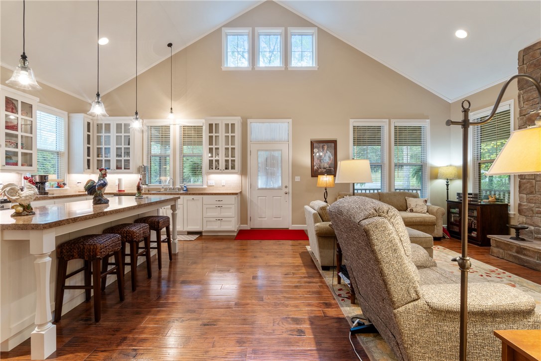 Unit 4 Holiday Island - Residential