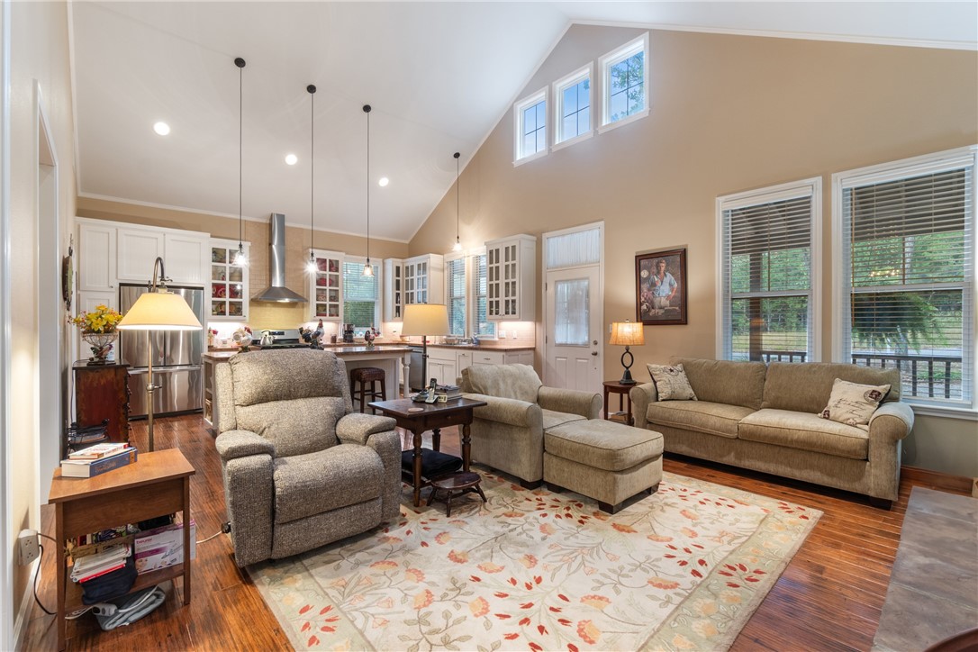 Unit 4 Holiday Island - Residential