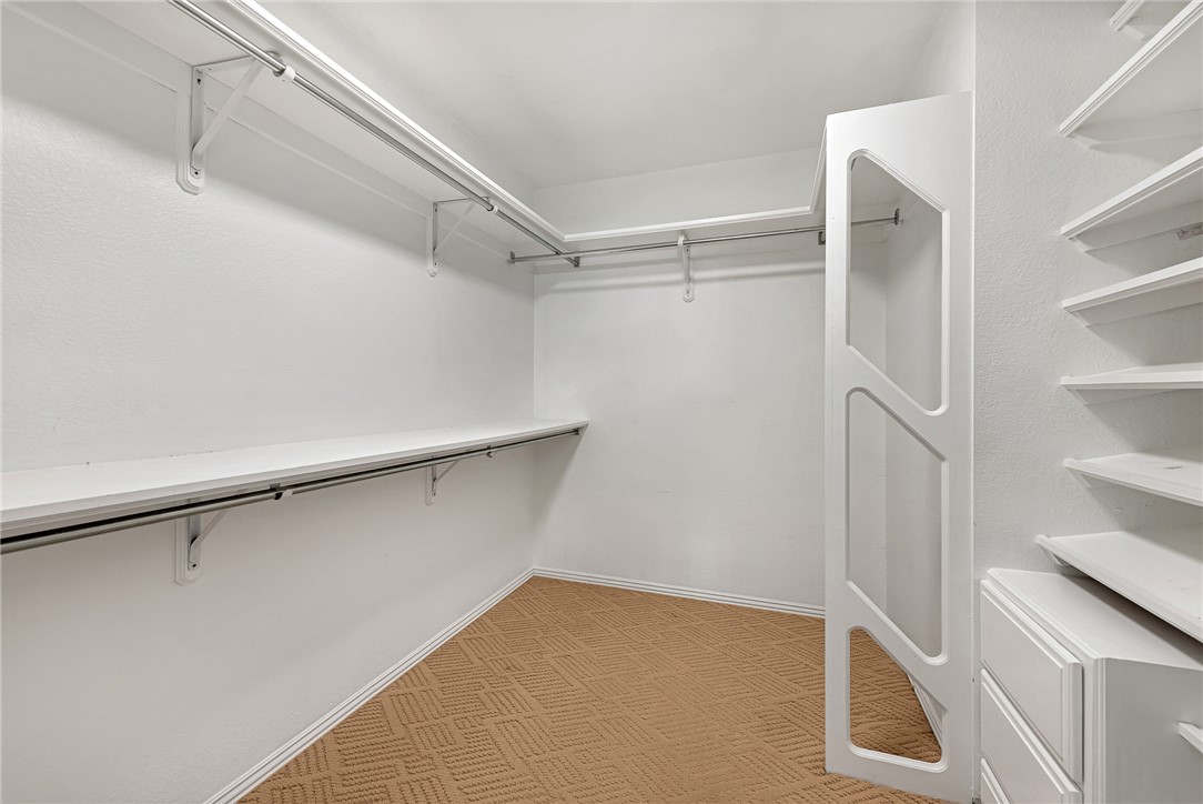Whispering Timbers Ph 10 Rogers - Residential Lease