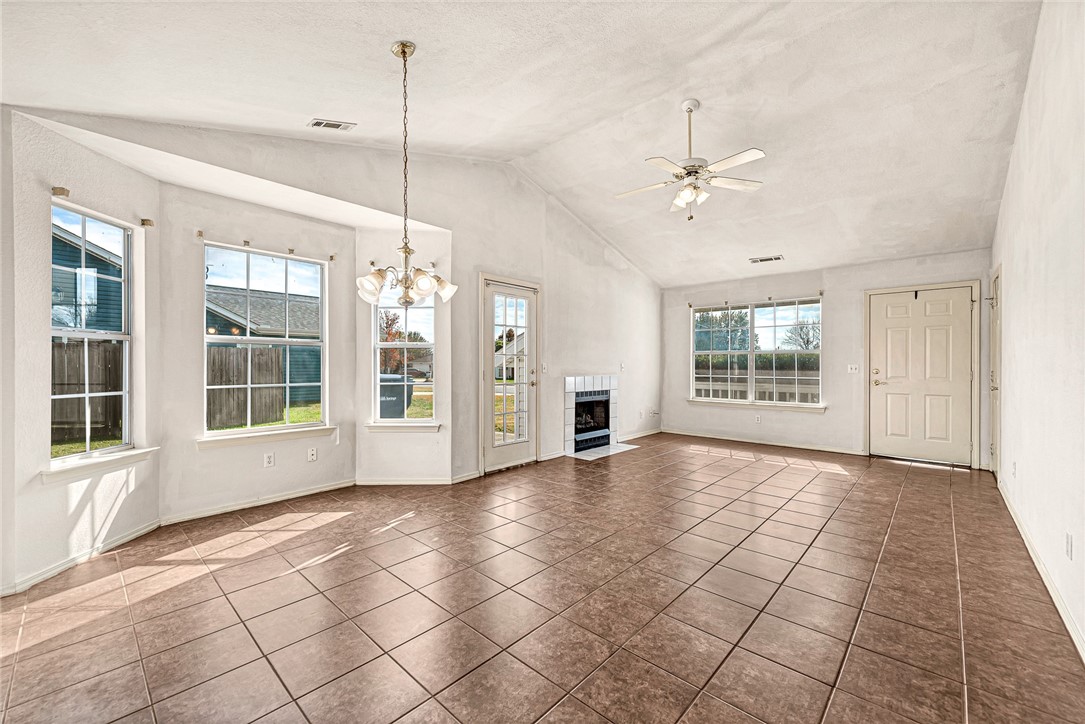 Vista View Ph 1 Siloam Spgs - Residential