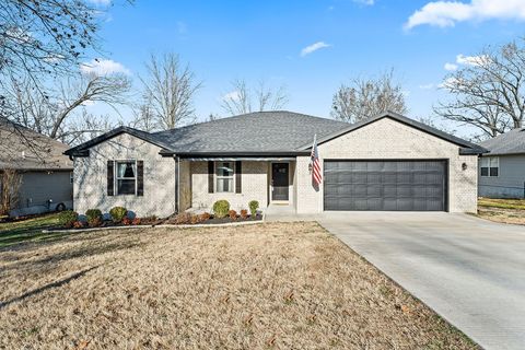 8 Charing Drive Bella Vista AR 72714