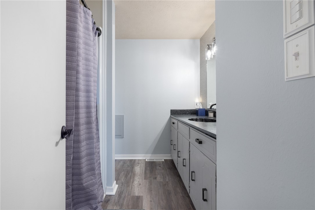 Lakeview Add Lake Bs Es - Residential