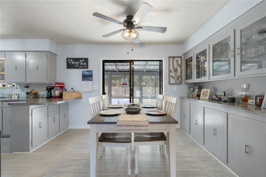 Lakeview Add Lake Bs Es - Residential