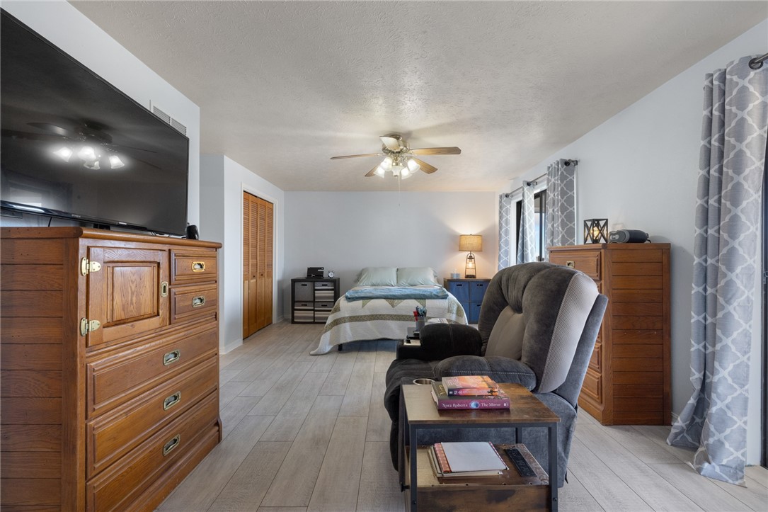 Lakeview Add Lake Bs Es - Residential