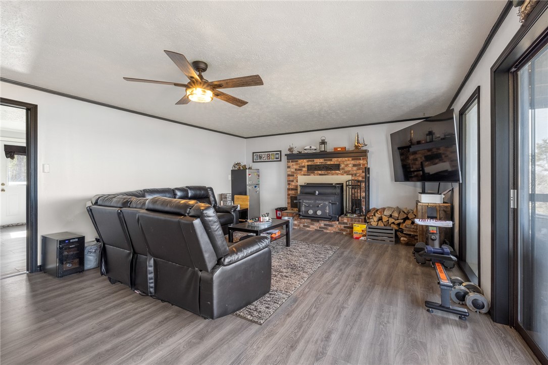 Lakeview Add Lake Bs Es - Residential
