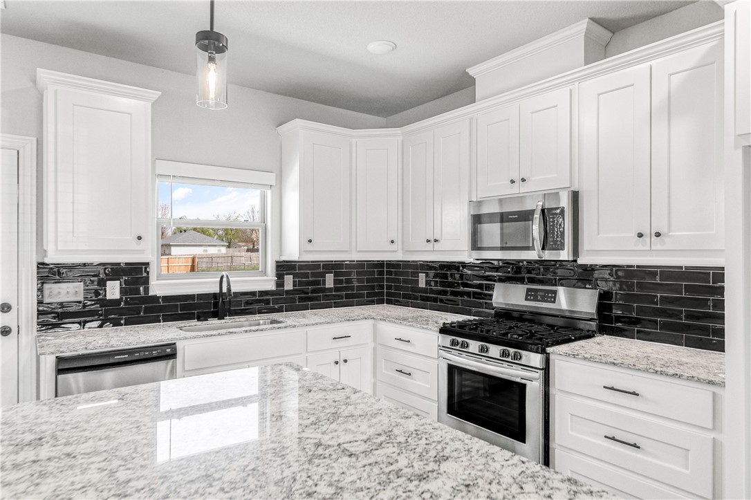 Givens Place Pea Ridge - Residential Lease