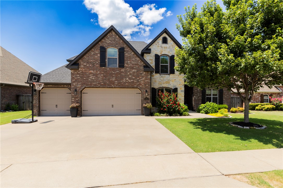 Photo 1 of 37 — 6214 S 28th Street, Rogers, AR 72758