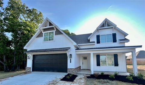 601 Pennington Avenue Prairie Grove AR 72753