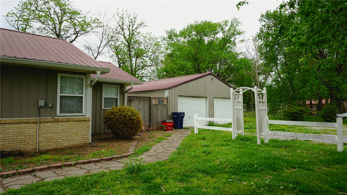 L M Proctors Add Siloam Spgs - Residential