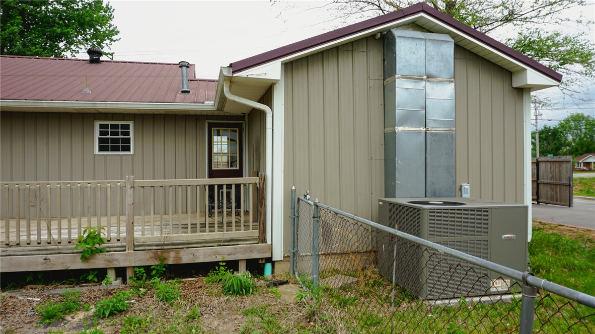 L M Proctors Add Siloam Spgs - Residential