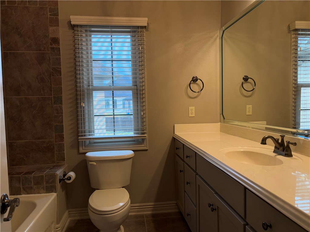 The Peaks PH II - Residential Lease