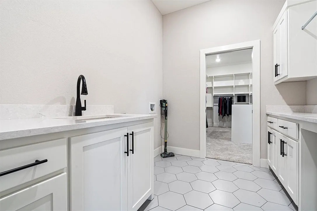 Elmdale Lake Estates - Residential