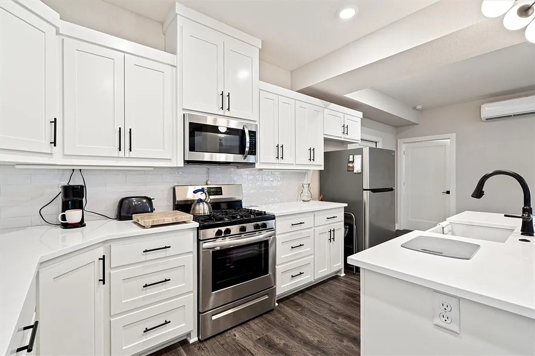 Elmdale Lake Estates - Residential